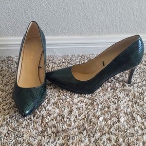 Marc Fisher snake print heels 7.5